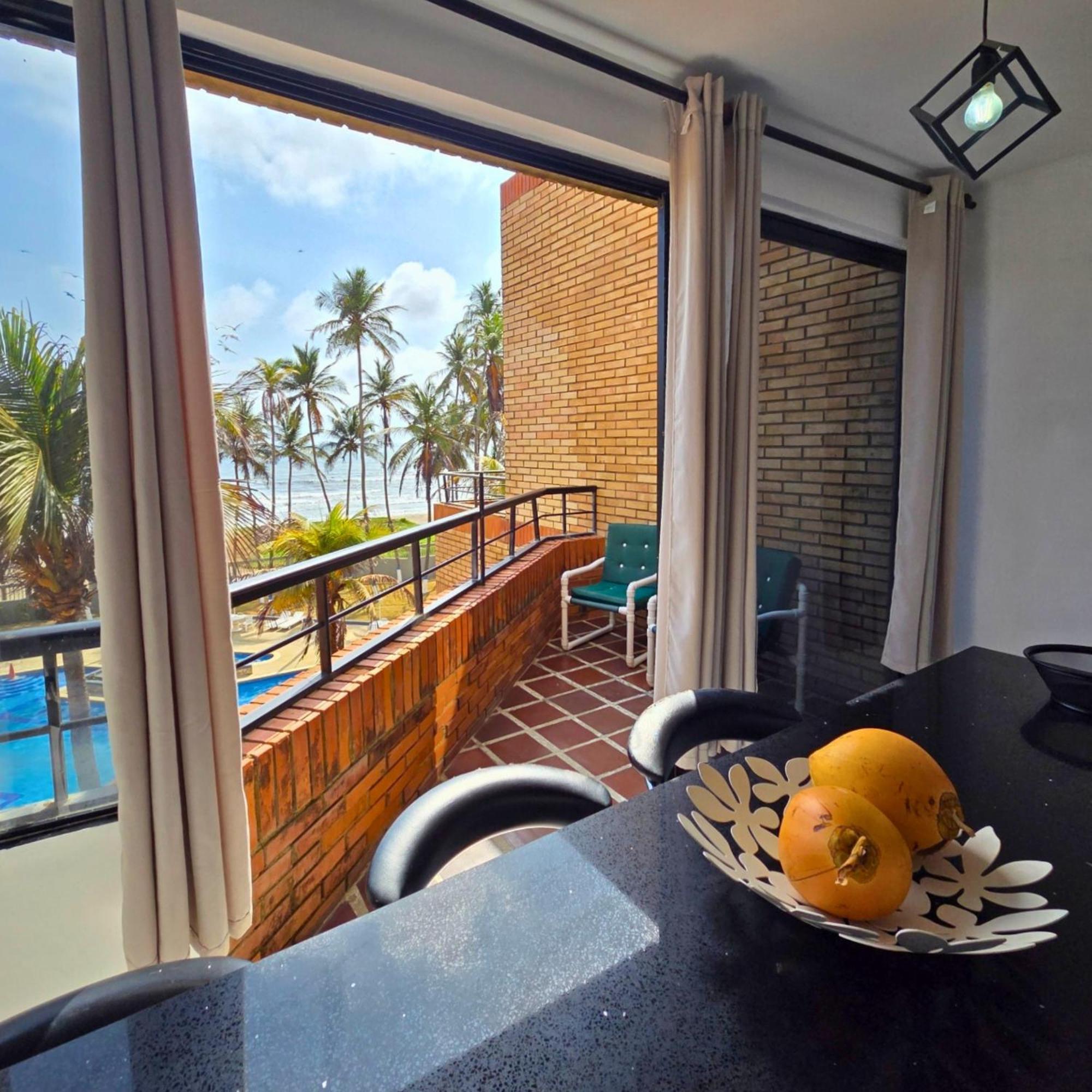 Апартаменти Tucacas, Frente Al Mar, Balcon, Piscina Y Playa Privada Екстер'єр фото